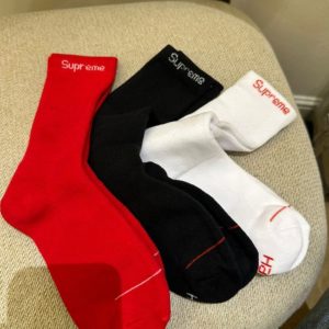 Supreme socks